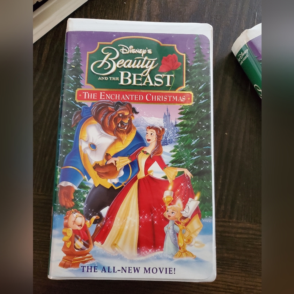 Beauty and the beast the enchanted christmas (opened)